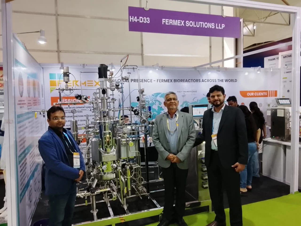 Analytica lab exhibition-2025